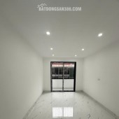 Bán nhà đẹp Hoàng Văn Thái, trung tâm Thanh Xuân, giá chỉ 6 tỷ 7